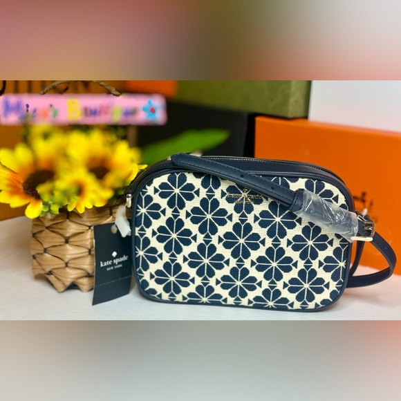 🆕KATE SPADE Blue and Cream Floral Crossbody Bag - Picture 3 of 17